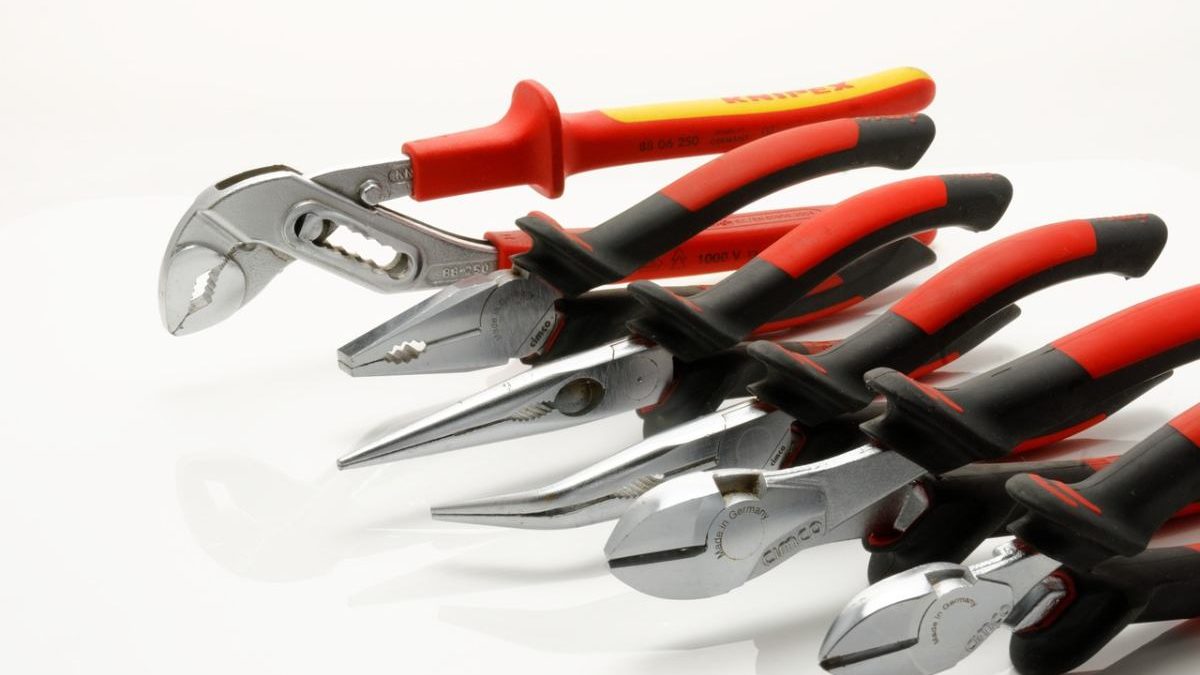 Customizing Your Pliers Set for Specific Tasks